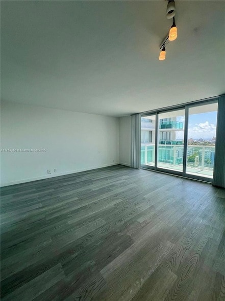 Photo - 1000 West Ave Unit 1431 Condo
