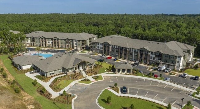 Welcome to The Retreat at Fairhope Village in Fairhope, AL - The Retreat at Fairhope Village Apartments