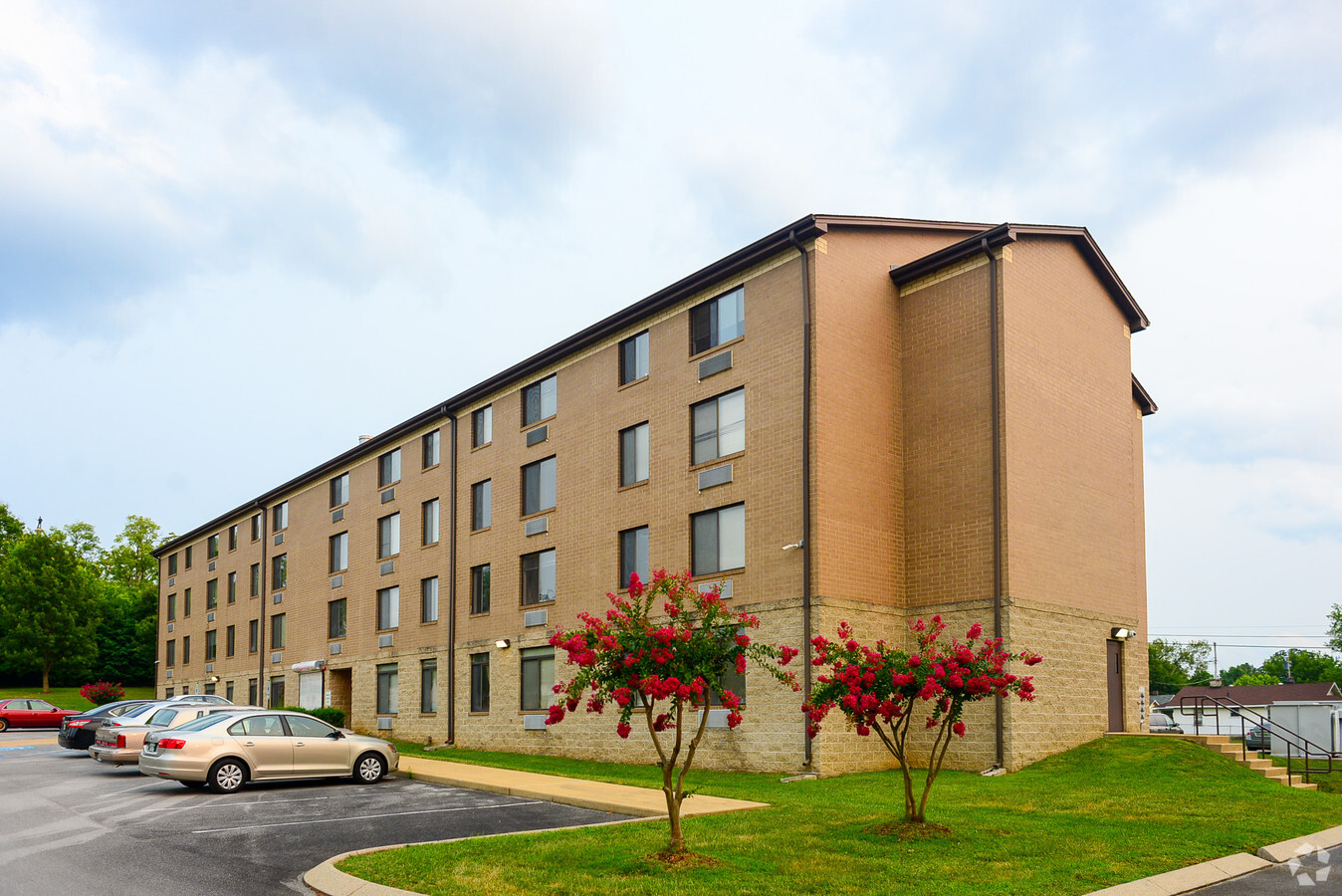 Orchard Knob Apartments - Orchard Knob Apartments